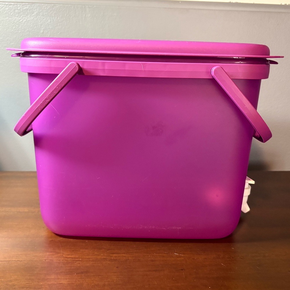 Tupperware 10L Water Wonder Dispenser with handle